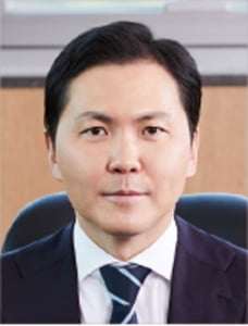 윤상현 한국콜마 부회장, 대표직 사임...HK이노엔 상장 준비 일환