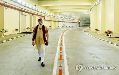 인도 유사시 병력 이동 위한 전략터널 완공…中·印 긴장 고조