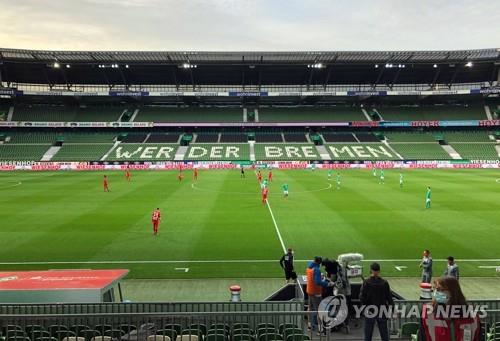 "죽었으면 좋겠다" 축구 해설자 칼럼 악플 20대 벌금 100만원