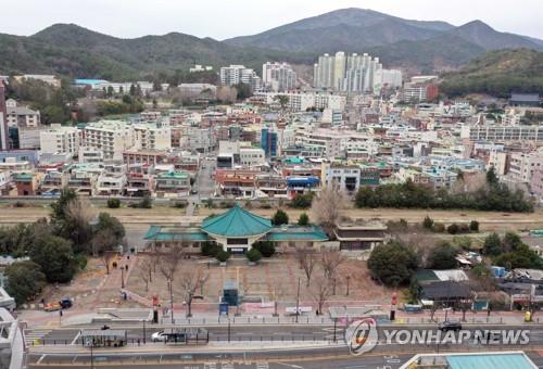 [현장 In] 해운대 옛 동해남부선 폐선 7년…마지막 미개발지에 쏠린 눈