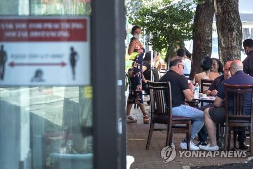 미국 하루 코로나19 신규환자 5만7천여명…두 달 만에 최고치