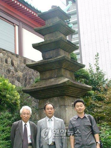 "日강탈 이천오층석탑 귀향하길"…김복동상 옆에 '환수염원탑'