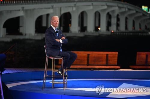 '바이든과 동시에 TV대담' 트럼프·NBC방송에 비판 쏟아져