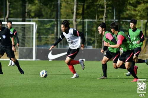 '김현우 멀티골' U-21 축구대표팀, U-19팀에 3-1로 '한 수 지도'