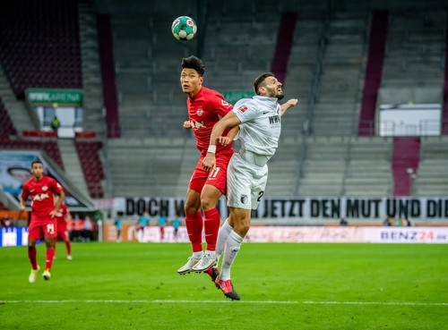 황희찬 복귀전서 골대 '쾅!'…라이프치히, 아우크스 2-0 완파