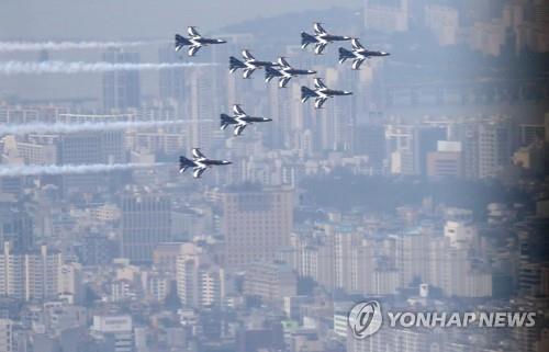 "놀라지 마세요"…내일 공군 훈련기 서울 상공 비행(종합)