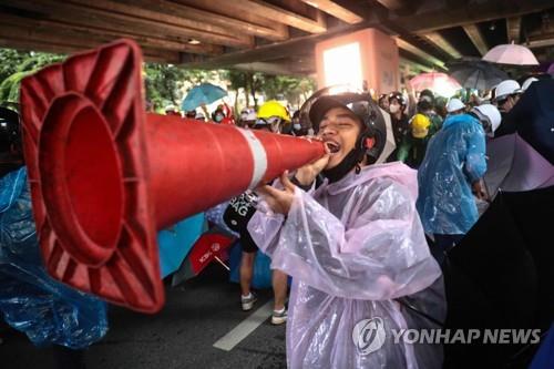 "모두가 지도부" 핵심인사 검거에도 커지는 태국 반정부시위