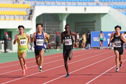 최명진·배윤진, 남녀 200ｍ 초등부 신기록…비웨사도 200ｍ우승