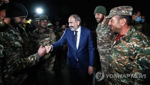 아르메니아 총리 "외교적 해법은 불가능…싸우는 방법뿐"(종합)