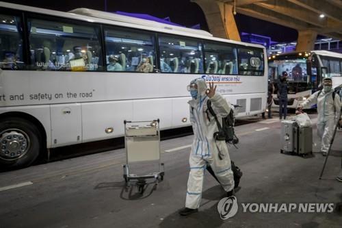 7개월만에 관광객 입국 태국, 내친김에 격리 기간 10일로 단축?