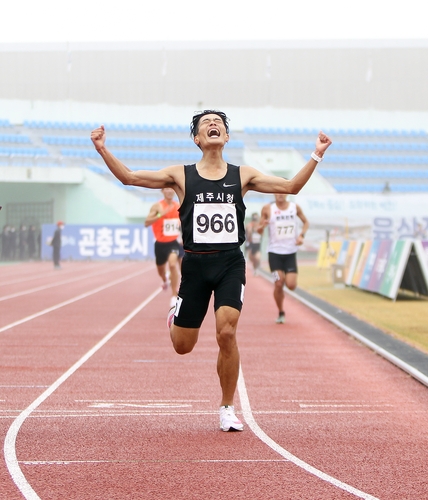 김태진, 남자 10,000ｍ 개인 최고 기록…29분38초83