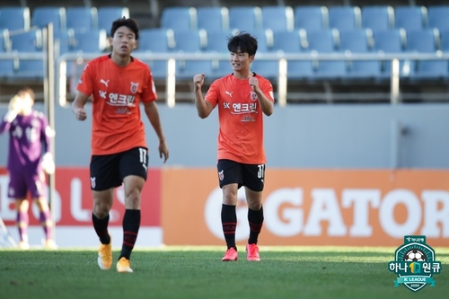 K리그2 제주, 1부 승격 9부능선 넘었다…수원FC에 2-0 승리(종합)