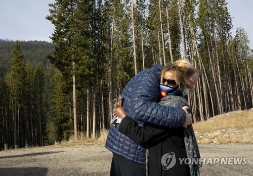 "우리의 지상천국에 남겠다"…산불속 대피 거부한 美노부부 숨져