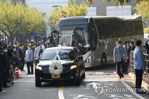 '초일류' 삼성 연 개척자 이건희 회장, 영원히 잠들다