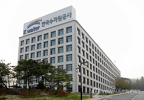 수공 사업, 대형회사 독점 제한하자 중소기업 비중 53%로 껑충