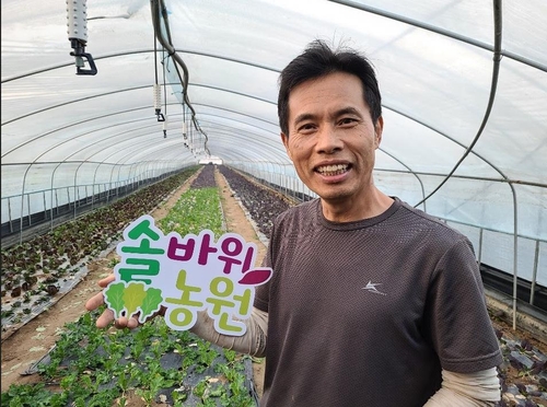 농사지으며 방송하는 '농튜브'의 완판 비결은