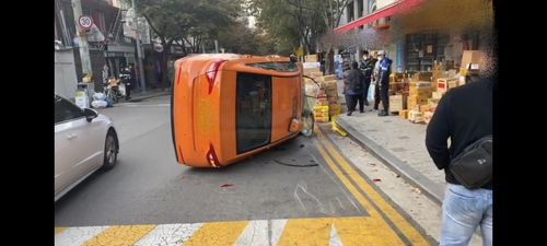 서울 노량진서 택시끼리 추돌 사고…운전자 '급발진' 주장