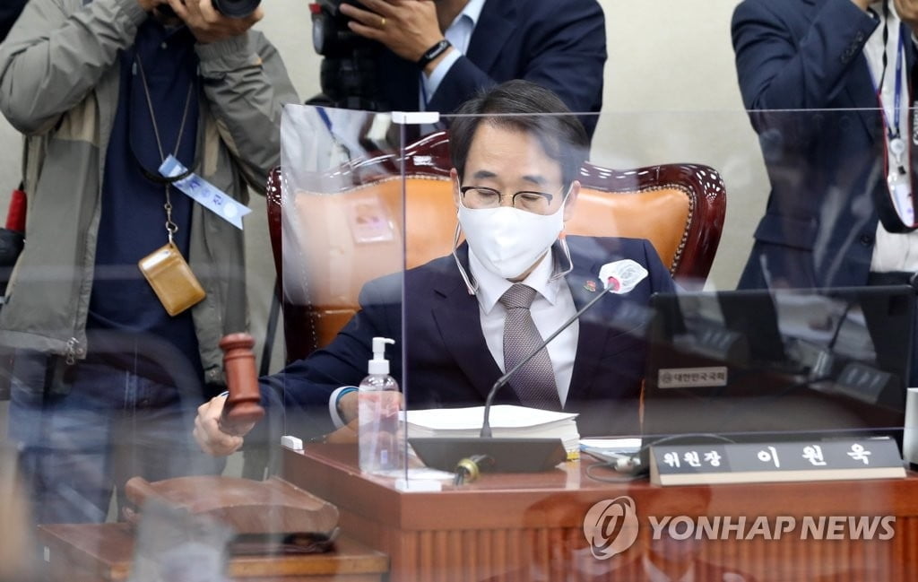 `검색 조작` 네이버, 국감서 난타…野 "이해진 나와라"