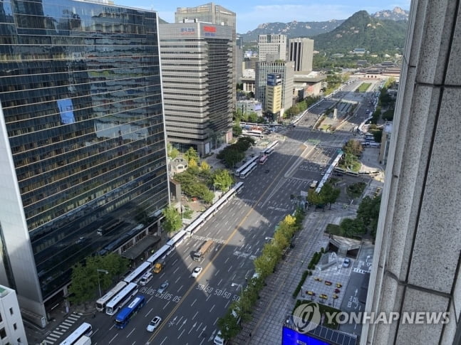 정부, 한글날 불법집회 강제해산…확진자 발생시 손해배상 청구