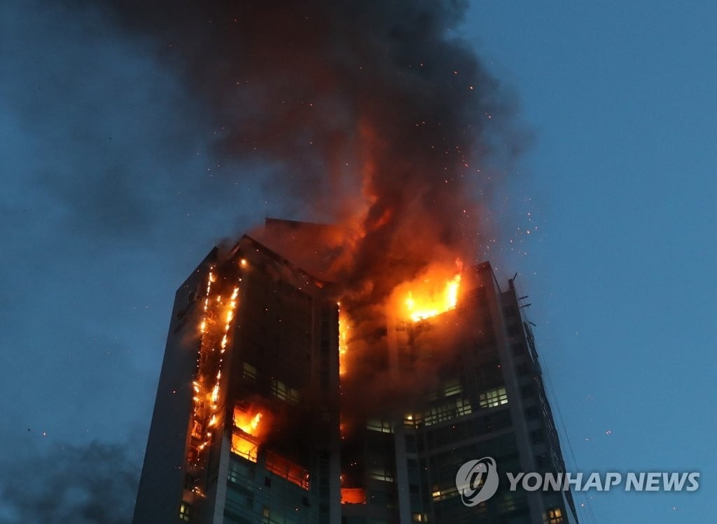 울산 주상복합 화재, 3층 테라스 최초 발화 추정