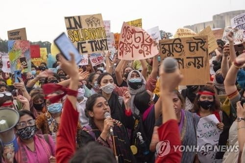 강간범과의 전쟁…방글라데시, 강간범에게 사형 검토