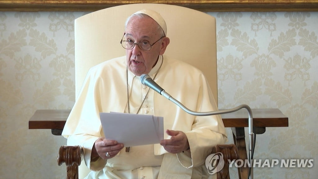 "교황, 브로커에 수백만 유로 지급 보고받고 격노"…진실은?