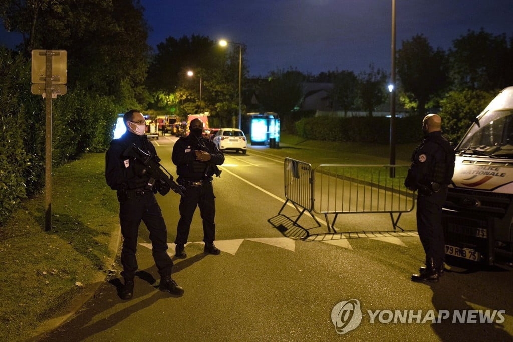 프랑스 교사 참수 사건 용의자가 사살된 현장 (사진=AFP/연합뉴스)