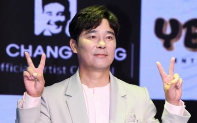 [TEN 포토] 임창정 '쇼케이스 끝나고 뉴스에 나가요'