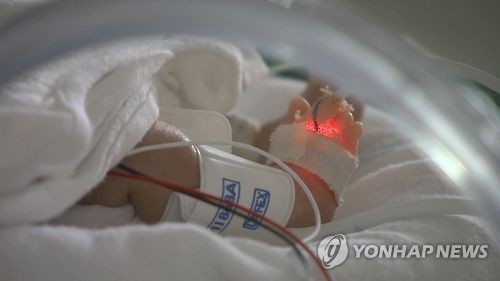 "미숙아 성장 도우려면 주사 덜 놔 고통 줄여줘야"