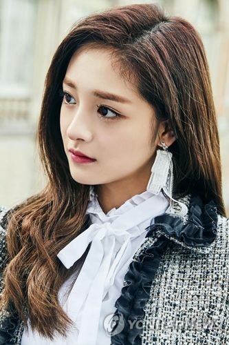 빅토리아·레이·주결경 등 中출신 아이돌 '항미원조' 기념 논란