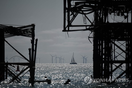 영국, 녹색혁명으로 팬데믹 넘는다…"풍력발전 대규모 투자"