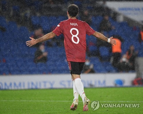 '마타 1골 1도움' 맨유, 브라이턴 3-0 격파…리그컵 8강행