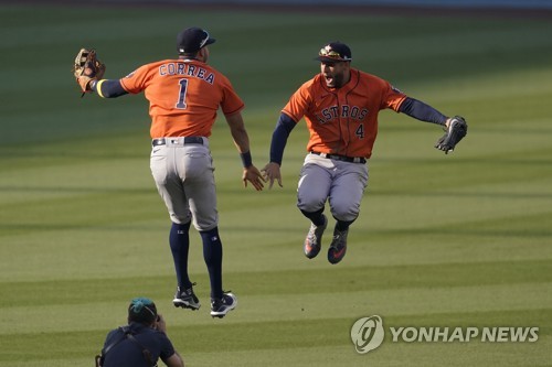 '코레아 홈런2방' 휴스턴, ALDS 1차전서 오클랜드에 10-5 역전승