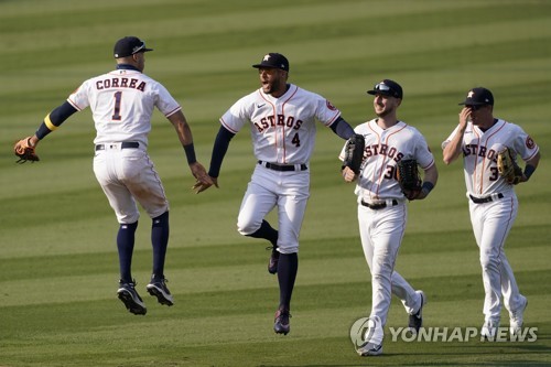 '사인 알려주기?' 논란의 휴스턴, 오클랜드 꺾고 ALCS 진출