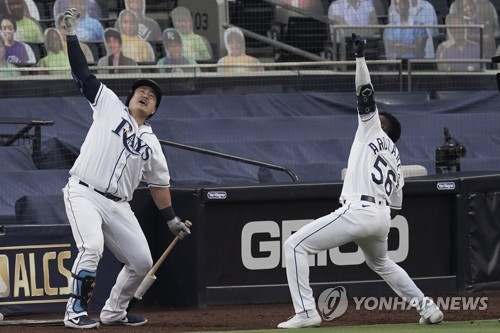 최지만, 한국인 타자 최초 WS 무대 선다…2안타 1볼넷 맹활약(종합)