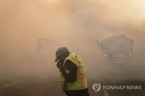 '악마의 바람'에 산불 확산…미 한인 거주지 7만명 대피령(종합)