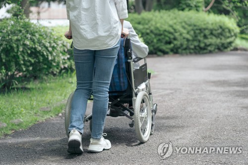 학교 안전사고로 중증 상해 입은 학생에 '치료 중 간병비' 지원