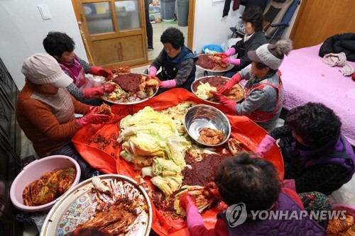 올해 4인 가구 김장비용 30만원 내외…늦게 할수록 저렴해진다