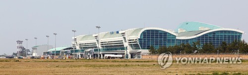 "무안공항 명칭변경 입장내놔라"…광주시, 전남도에 문서로 요구