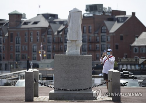 미국서 수난당하는 콜럼버스, 출신국 이탈리아선 여전히  '위인'