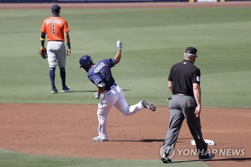 탬파베이, ALCS서 먼저 2승…최지만, 안타 없이 행운의 득점 1개