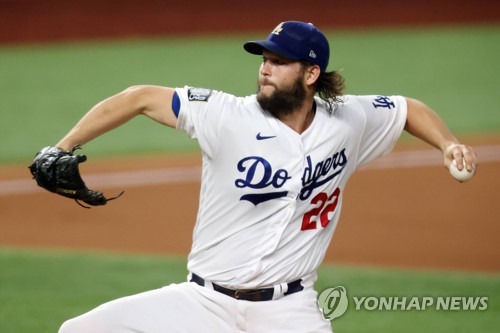 커쇼 1실점 쾌투+5회 빅이닝…MLB 다저스 월드시리즈 1차전 승리