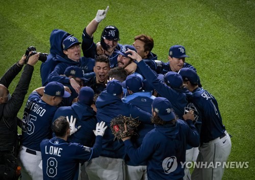 '벼랑 끝' MLB 탬파베이 "WS 6차전서 타선 변경·불펜 총력전"