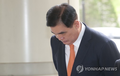 국정원 간부 청탁에 세무조사 압력…국세청 前국장 집유