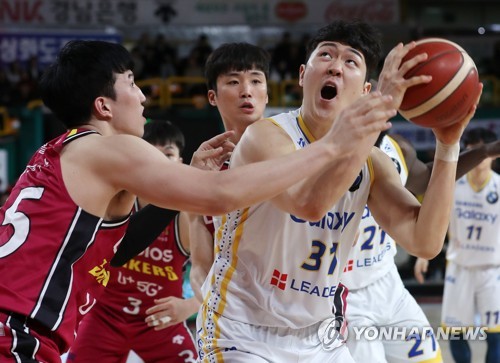 LG 조성원 감독 vs 삼성 이상민 감독, 주말 '동병상련 매치'