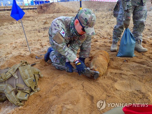 서울 성수동 아파트 공사장서 6·25 때 포탄 발견