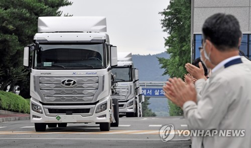 현대차, 수소전기트럭 유럽현지에 인도…친환경상용차 진출 박차