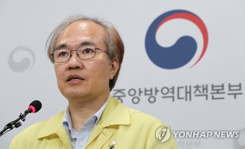 "젊은층도 코로나19 발병 뒤 합병증…적극 방역정책 이어갈 것"