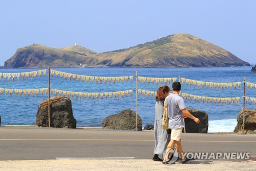 제주, 구름 많고 강한 바람 "항공기 운항 차질 예상"