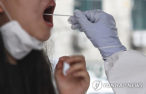 연말까지 코로나19 환자 3만4000명 예상…진단-치료비 3200억원